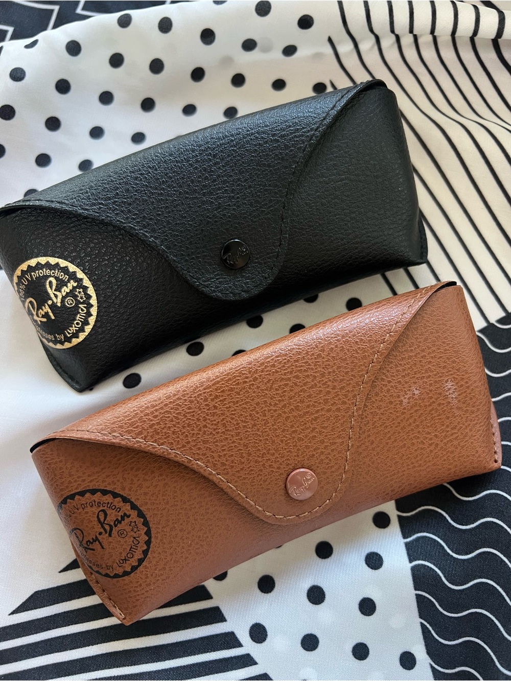 2 Ray-Ban Black & brown ✨Sunglasses Case